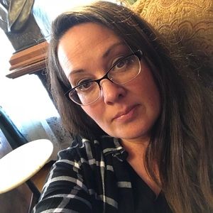 Meet your Posher, Amy